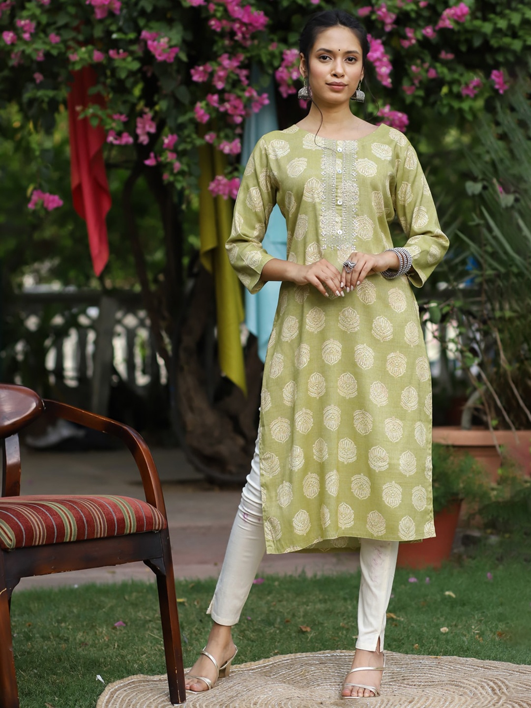 

Anubhutee Women Ethnic Motifs Printed Straight Kurta, Green