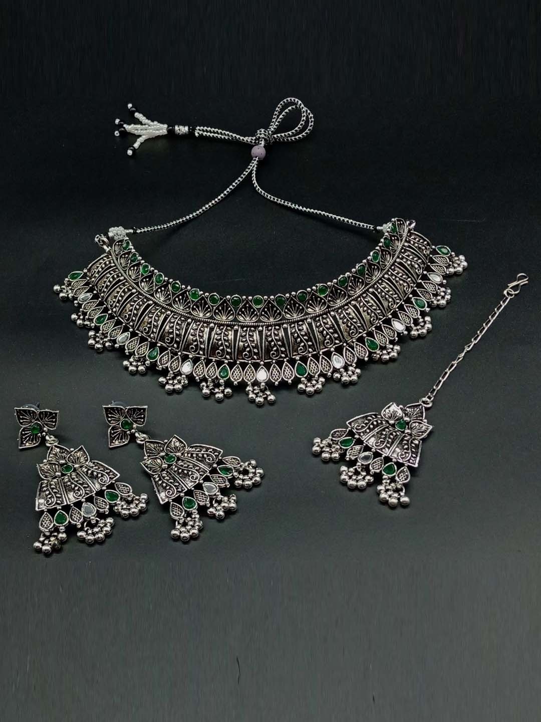 

AASHISH IMITATION Rhodium-Plated Oxidised Kundan-Studded & Beaded Jewellery Set, Silver