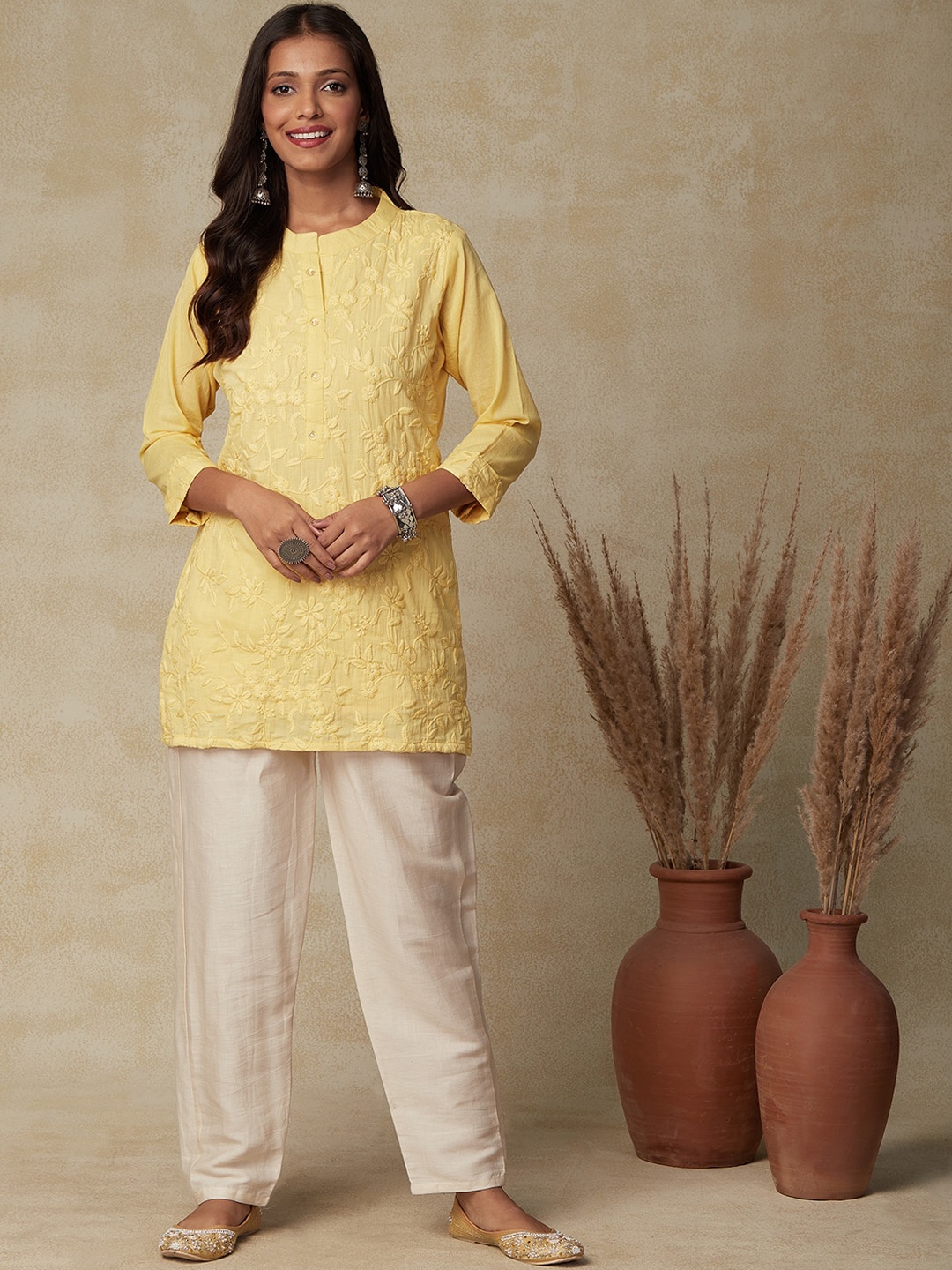 

FASHOR Floral Embroidered Pure Cotton Kurta, Yellow