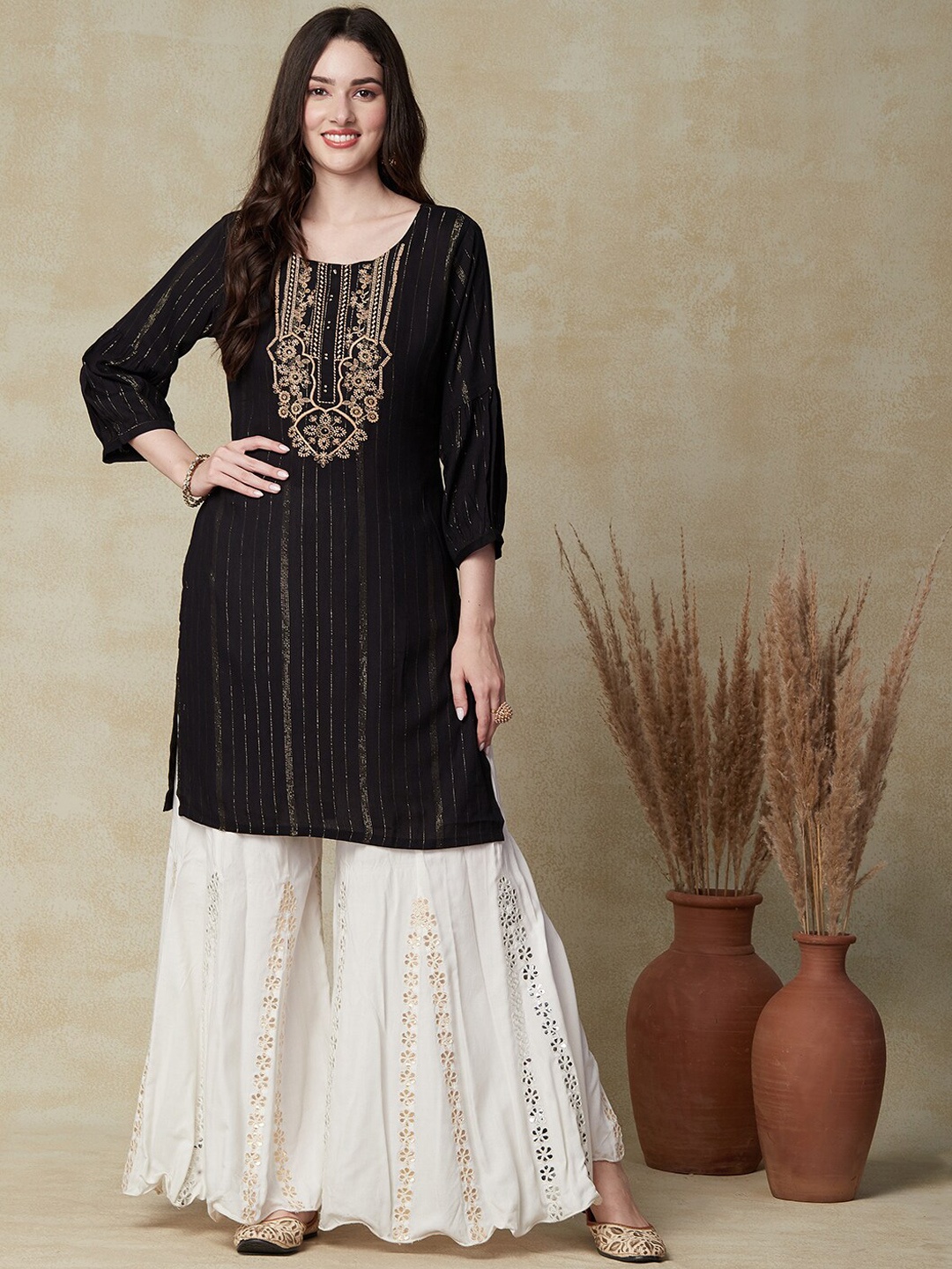 

FASHOR Striped Thread Work Straight Kurta, Black