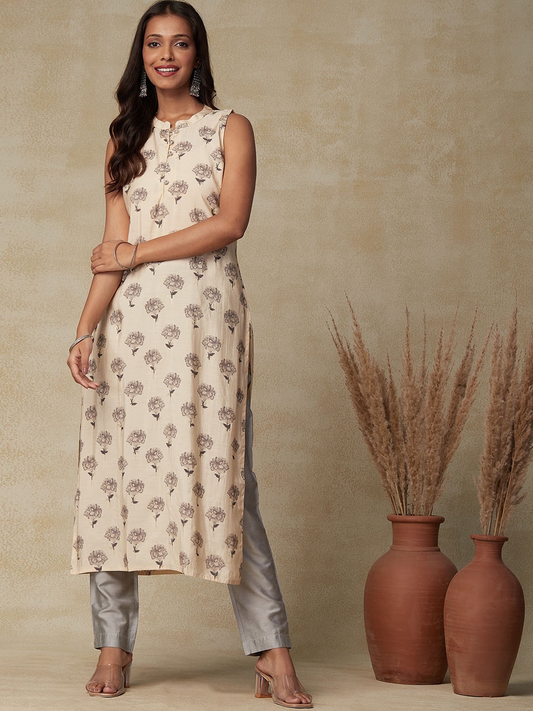 

FASHOR Cream Floral Printed Mandarin Collar Kurta