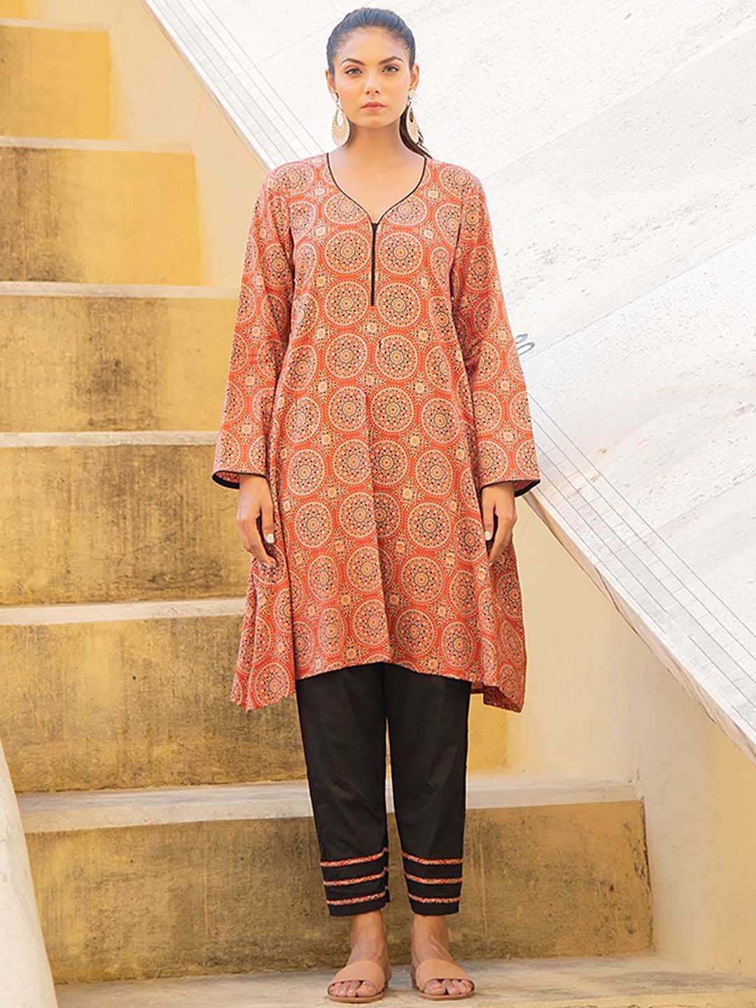 

KAORI BY SHREYA AGARWAL Ethnic Motifs Printed Pure Cotton A-line Kurta with Trousers, Rust