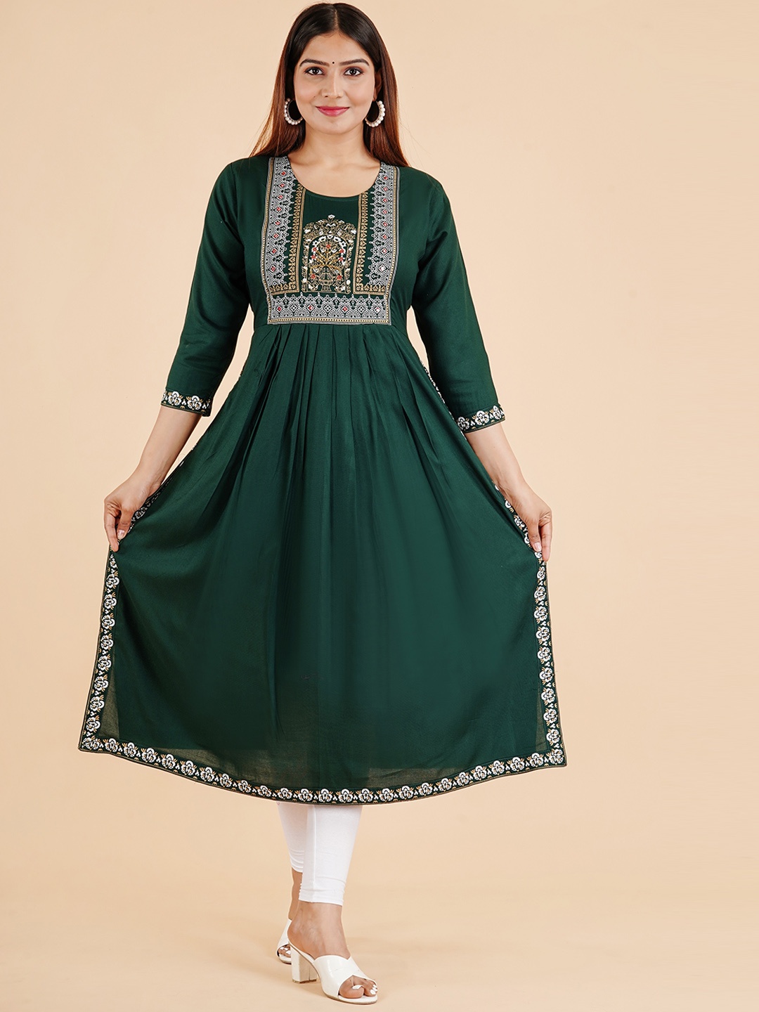 

KALINI Ethnic Motifs Yoke Design Mirror Work Empire Kurta, Green