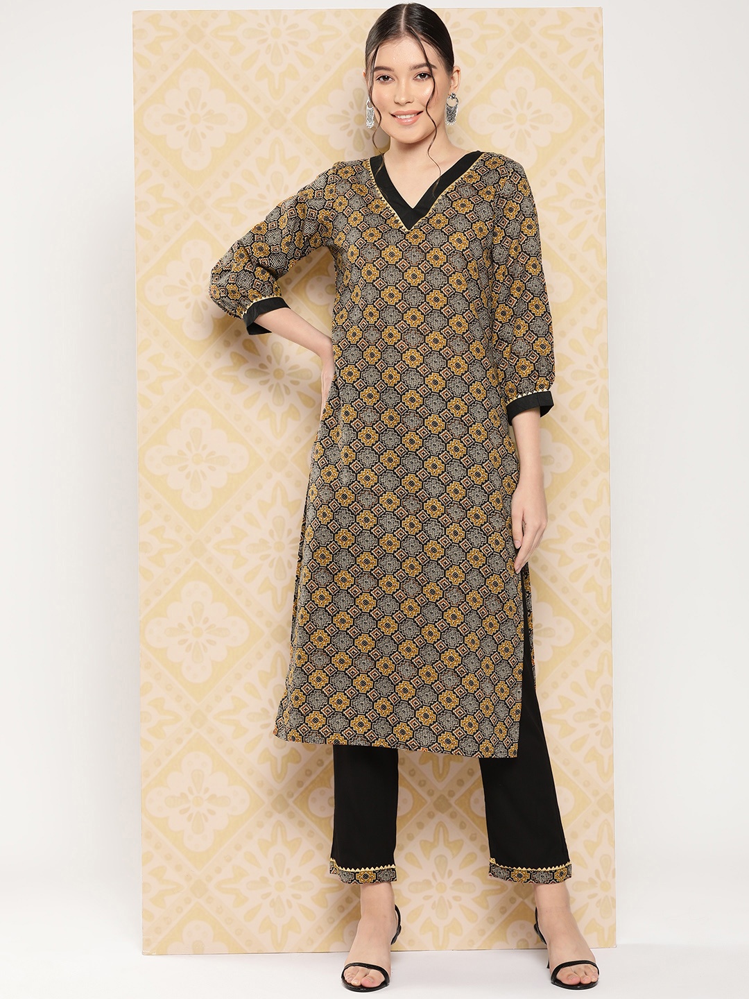 

Yufta Geometric Printed Regular Pure Cotton Kurta with Trousers, Brown