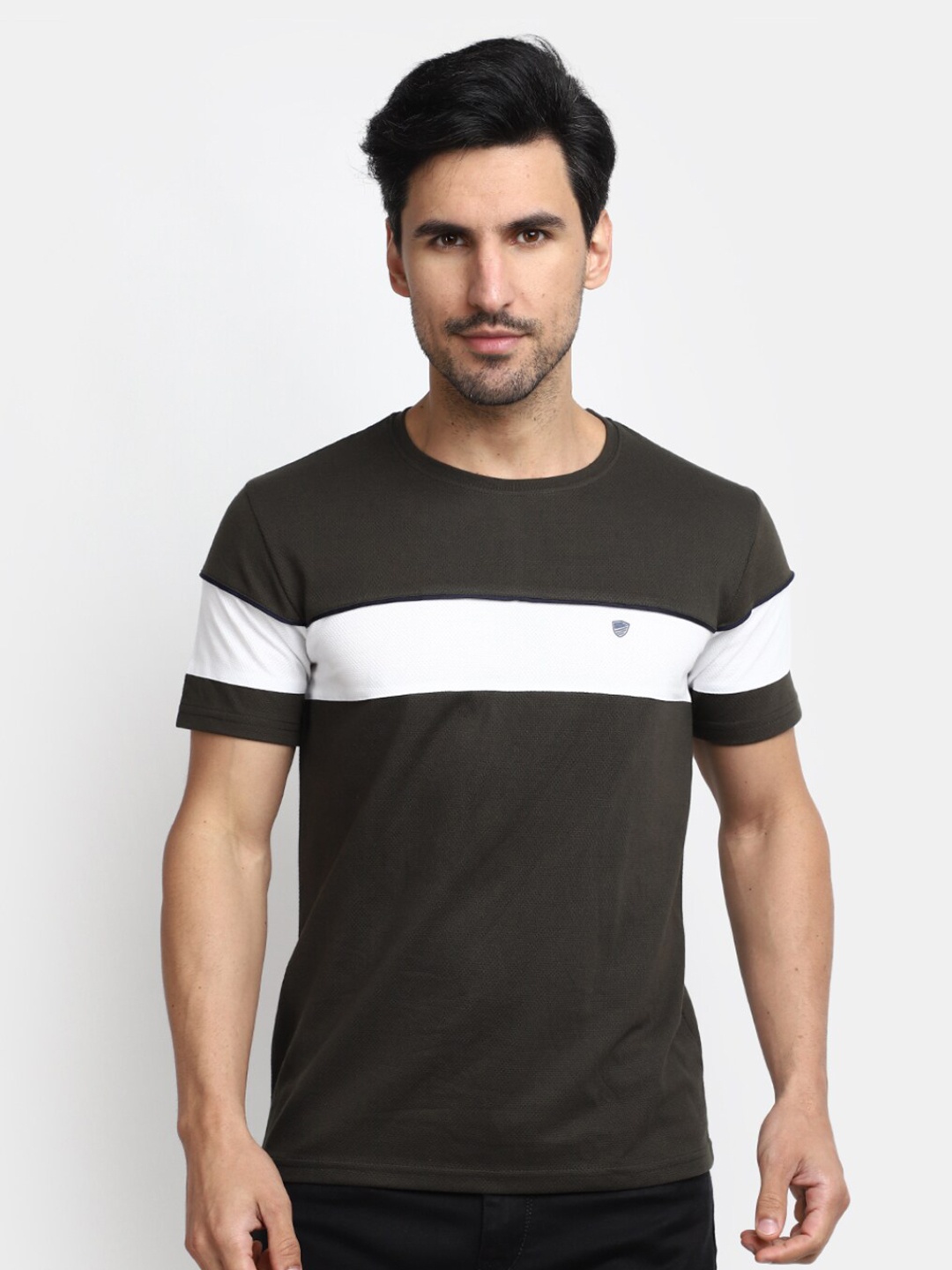 

V-Mart Colourblocked Slim Fit Cotton T-shirt, Green