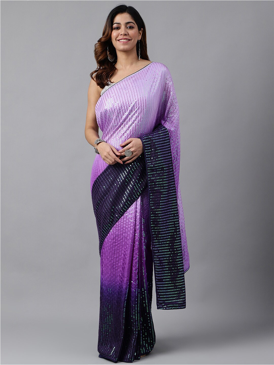 

Globon Impex Embellished Sequinned Silk Blend Saree, Purple