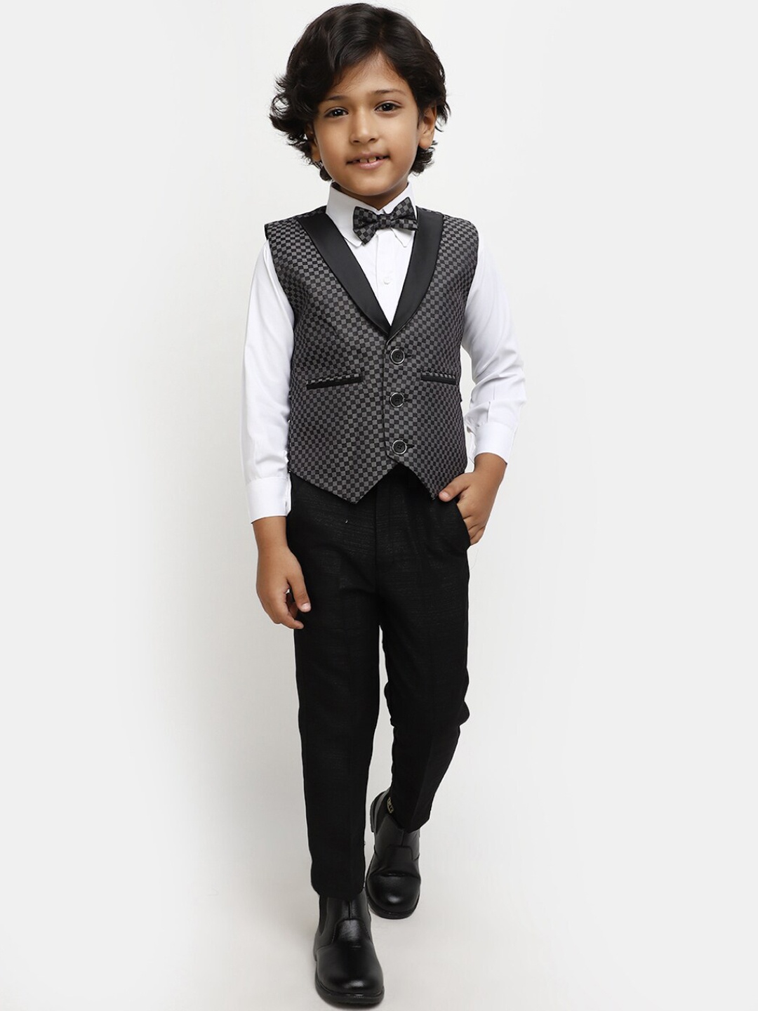 

V-Mart Four-Piece Casual Suit, Black
