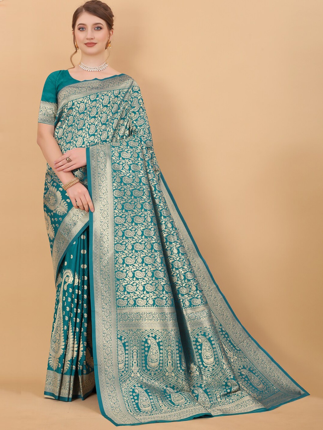 

JATRIQQ Woven Design Zari Kanjeevaram Saree, Blue