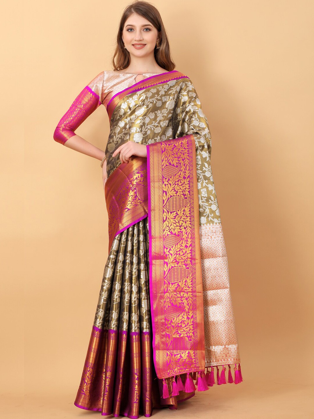 

JATRIQQ Woven Design Zari Kanjeevaram Saree, Green