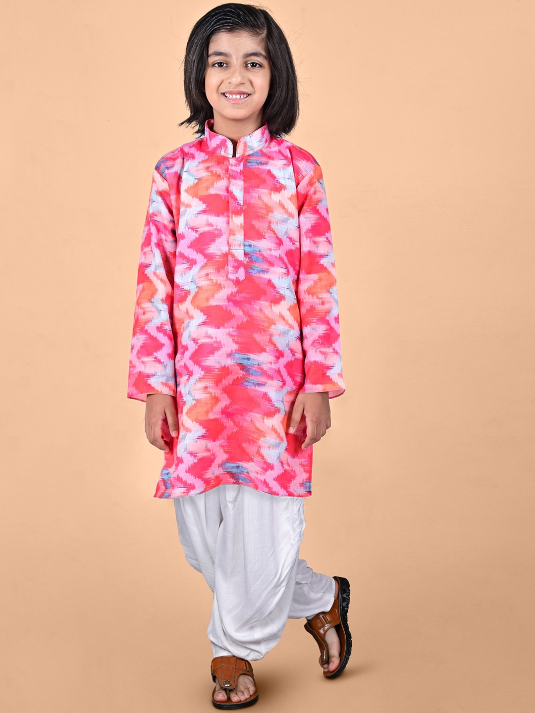 

VESHAM Boys Abstract Printed Kurta With Patiala, Pink