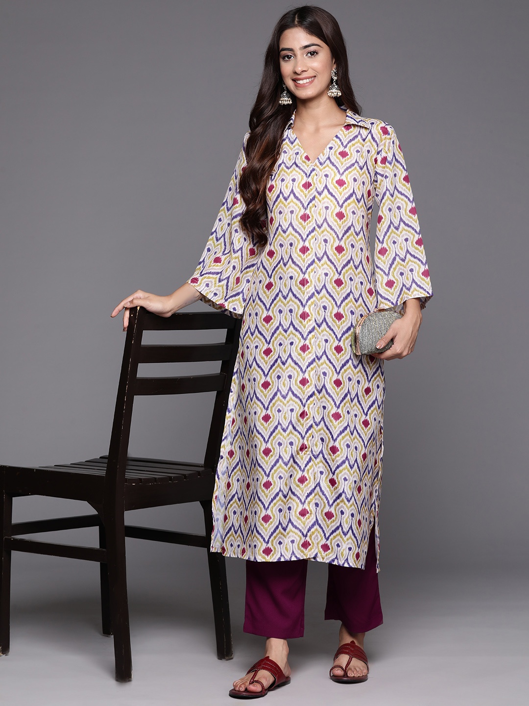 

Varanga Abstract Woven Design Flared Kurta with Trousers, Off white