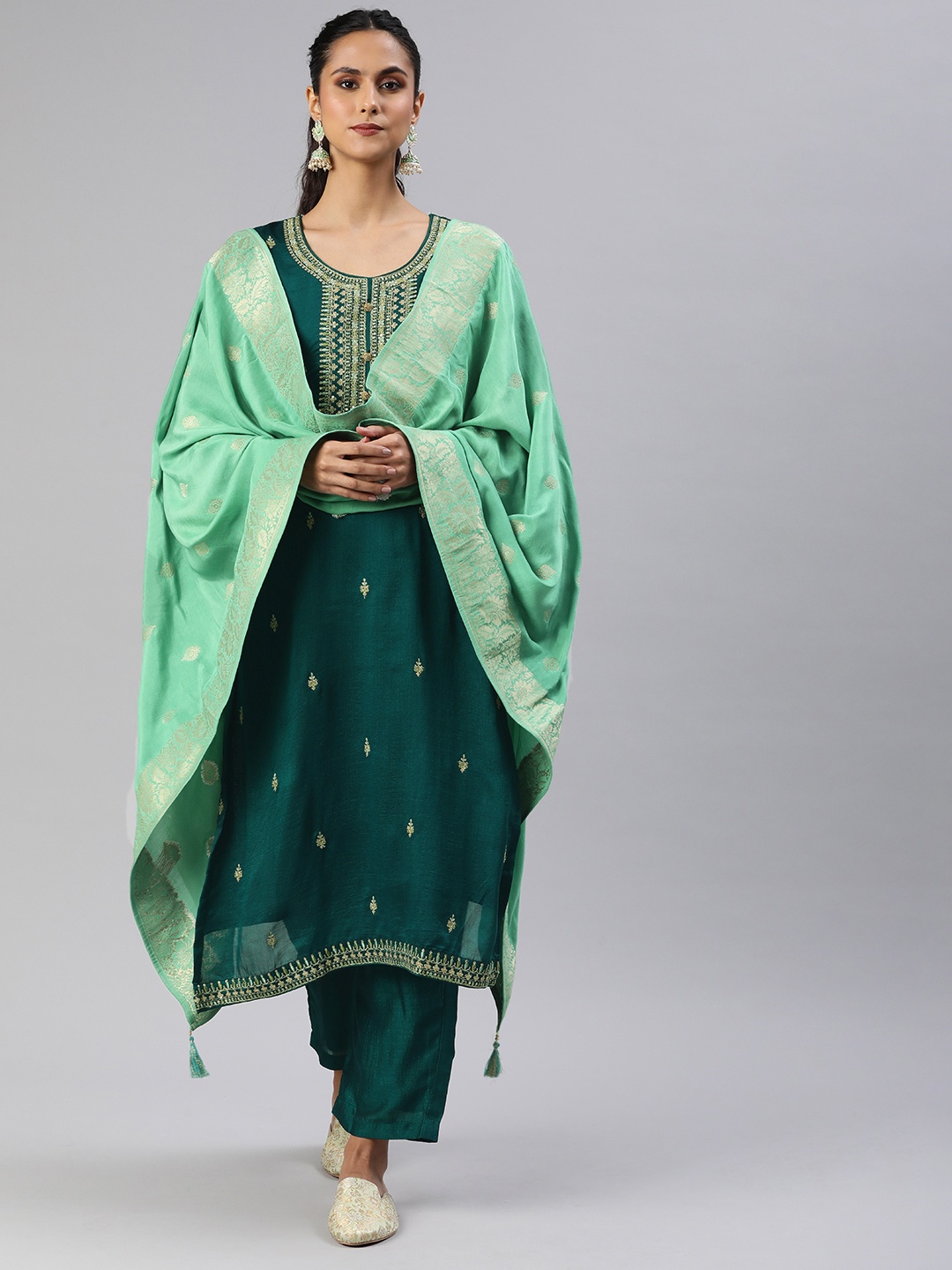 

Rani Saahiba Women Green Ethnic Motifs Yoke Design Regular Sequinned Kurta with Trousers & With Dupatta