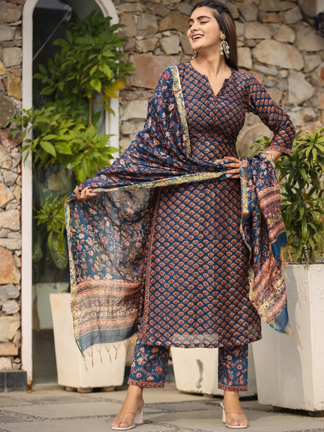 

Jaipuri Adaah Floral Printed Regular Chanderi Silk Kurta With Trousers & Dupatta, Blue
