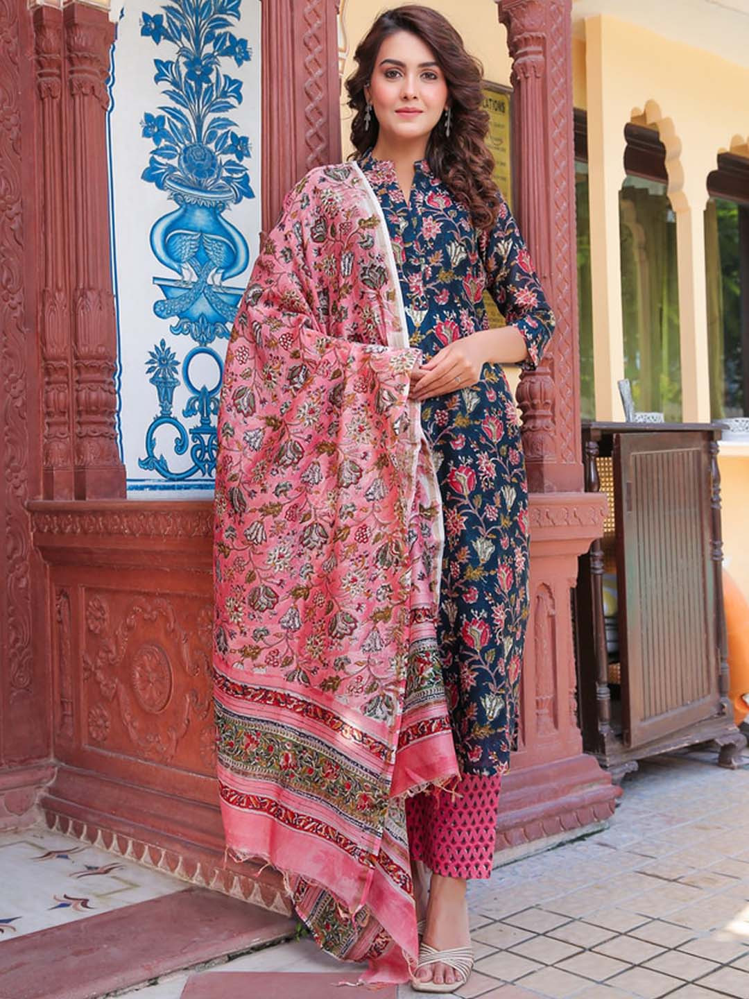 

Jaipuri Adaah Floral Printed Kurta With Trousers & Dupatta, Navy blue