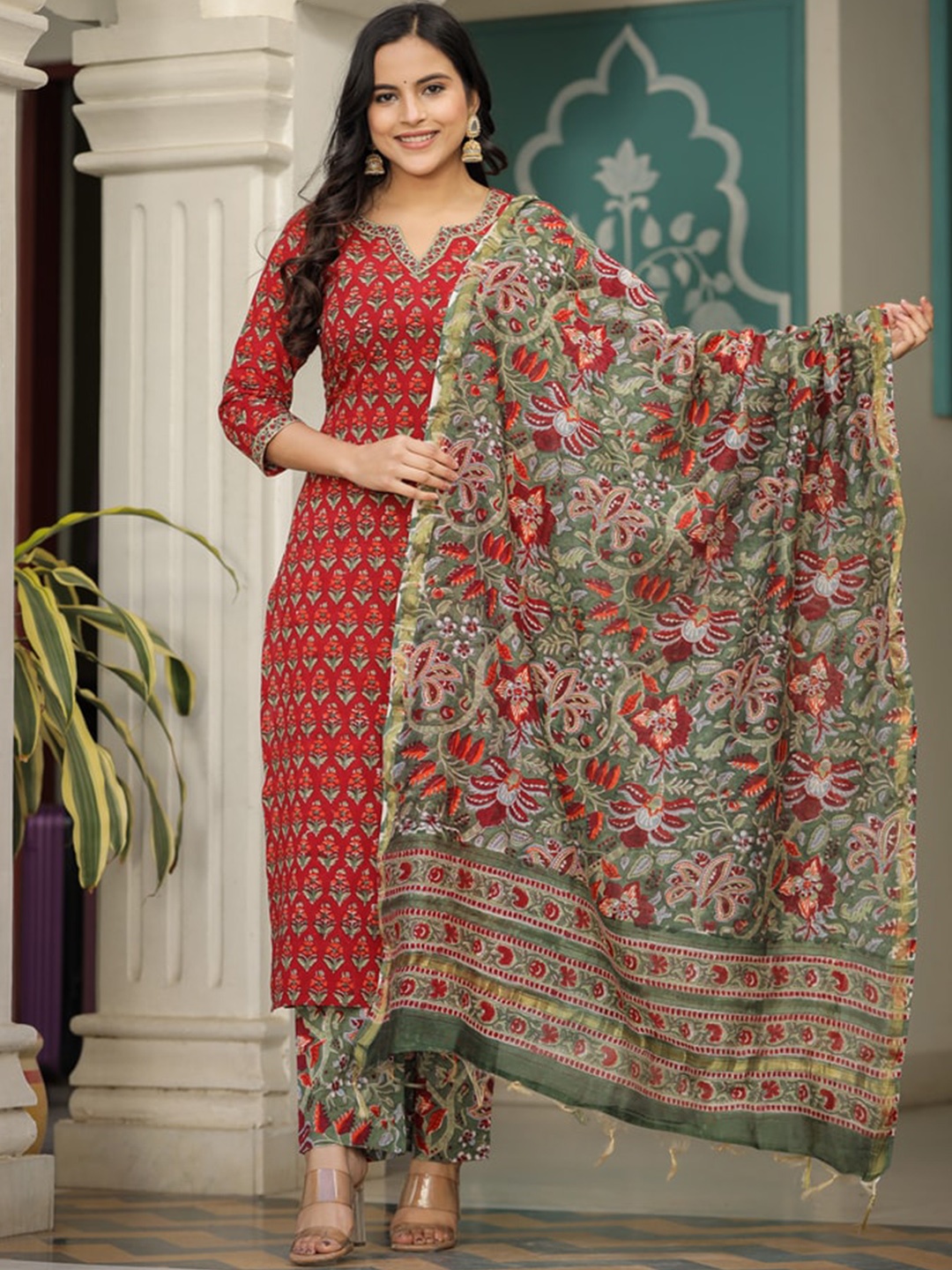 

Jaipuri Adaah Floral Printed Regular Pure Cotton Kurta with Trousers & Dupatta, Red