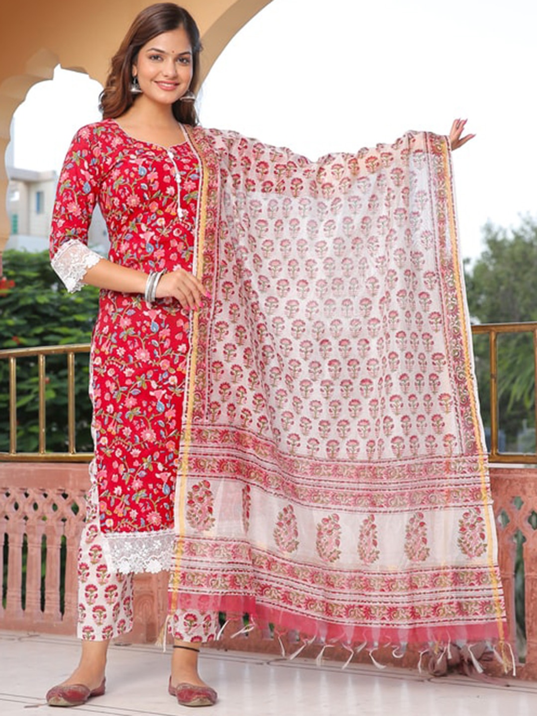 

Jaipuri Adaah Floral Printed Pure Cotton Kurta with Trousers & With Dupatta, Red