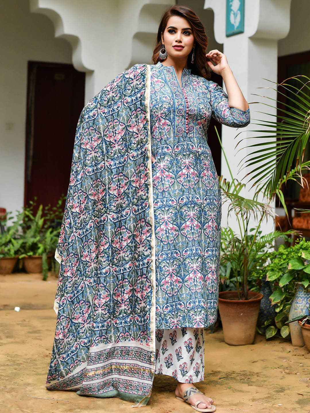 

Jaipuri Adaah Floral Printed Regular Pure Cotton Kurta With Trousers & Dupatta, Blue