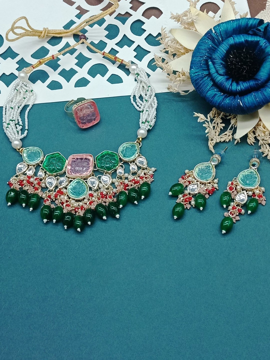 

AASHISH IMITATION Gold-Plated Kundan Studded Necklace With Earrings And Finger Ring
