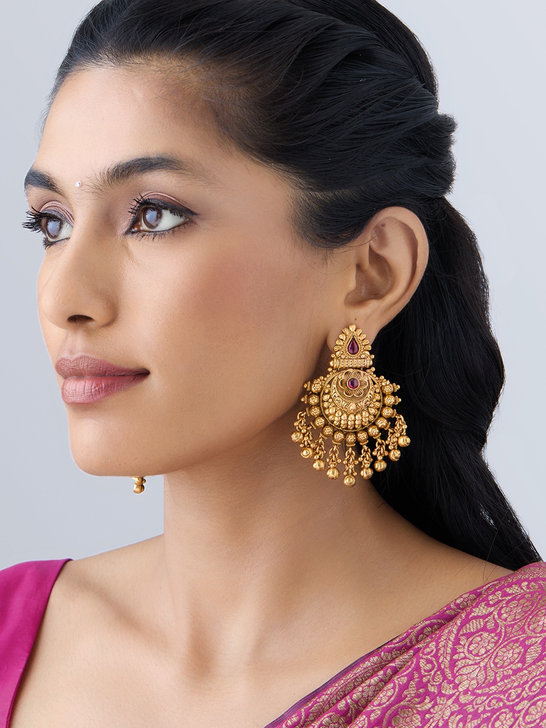 

Kushal's Fashion Jewellery Gold-Plated Cubic Zirconia Studded Contemporary Chandbalis