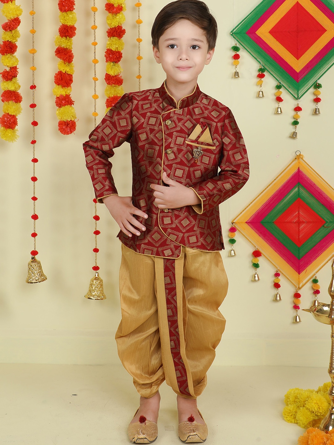 

BAESD Boys Geometric Woven Deisgn Kurta With Dhoti Pants, Maroon