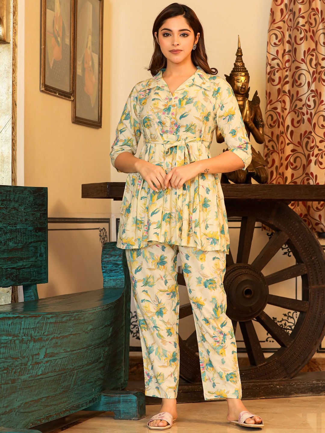 

FASHION DWAR Floral Printed Top With Trousers, Yellow