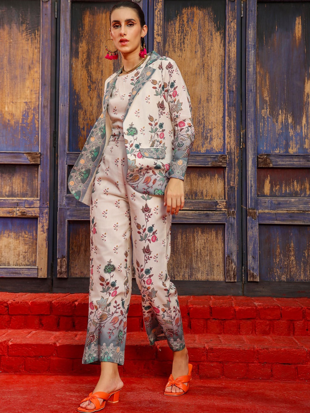 

FASHION DWAR Floral Printed Pure Linen Top With Trousers And Jacket, White