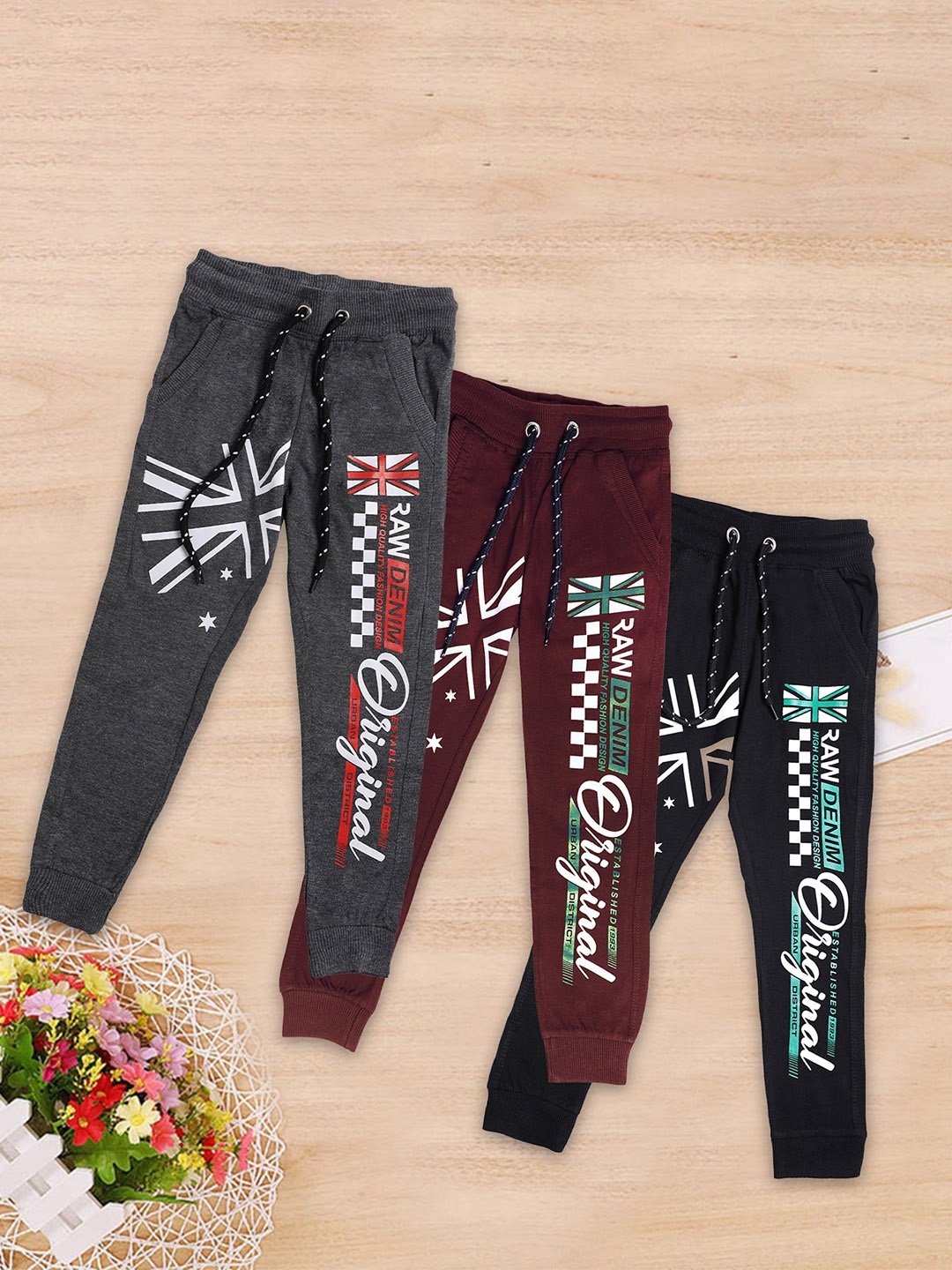 

CHIMPRALA Boys Pack Of 3 Typography Printed Cotton Joggers, Charcoal