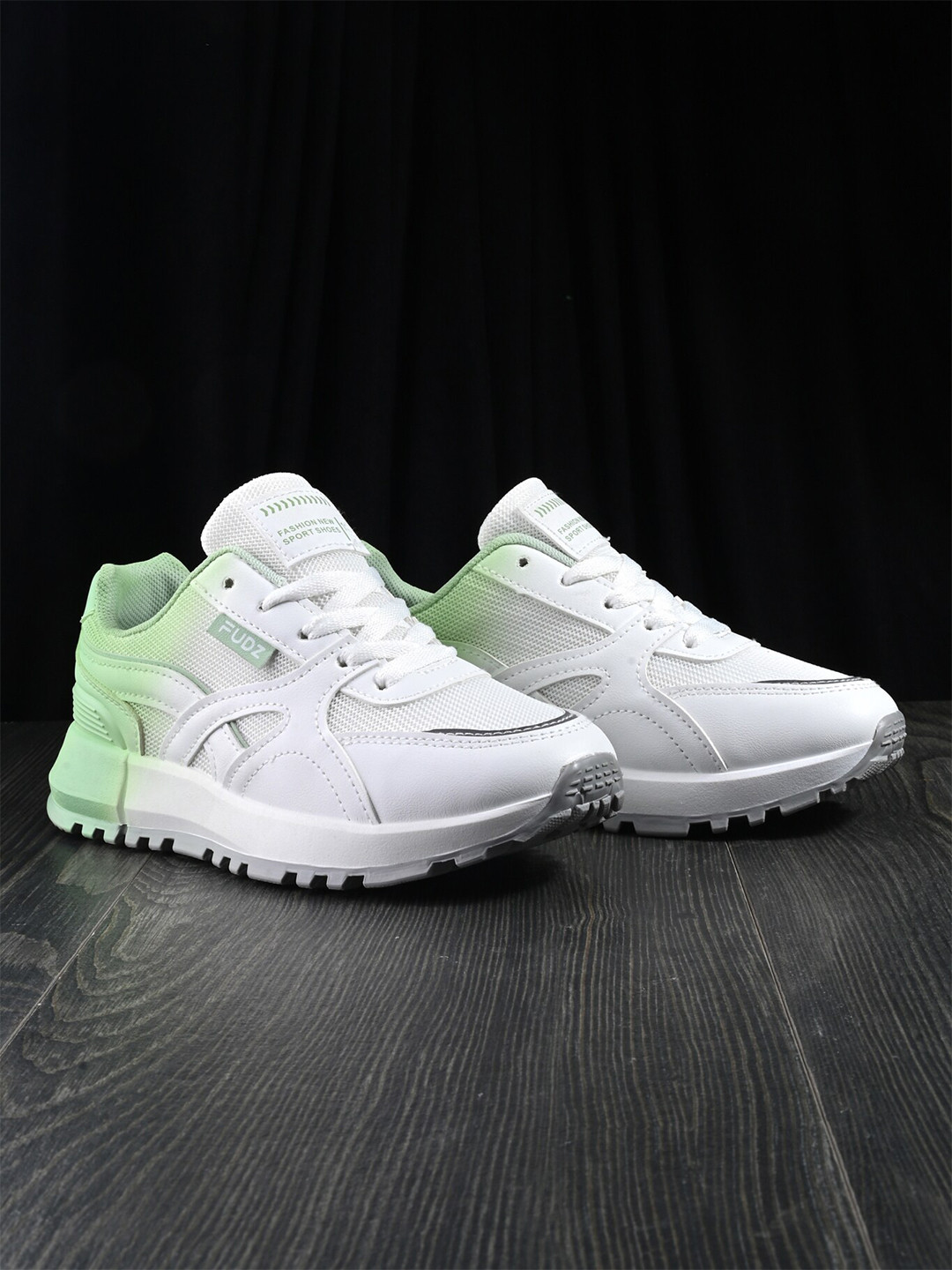 

The Roadster Lifestyle Co. Women White & Sea Green Lace-Up Running Shoes