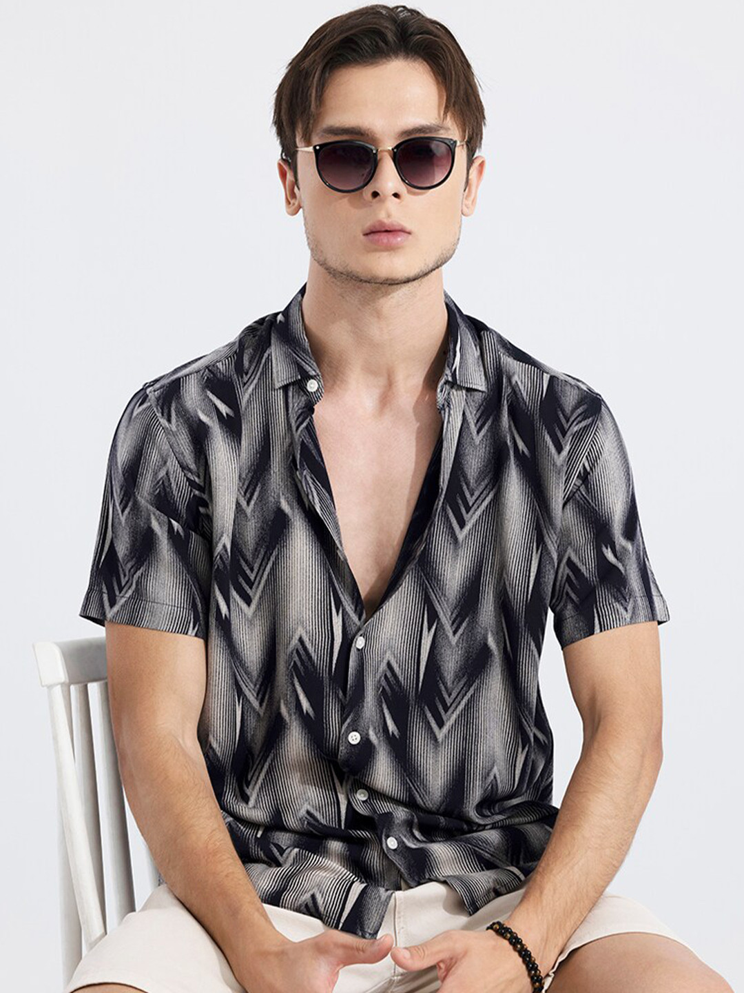 

Snitch Black Classic Self Design Spread Collar Casual Shirt