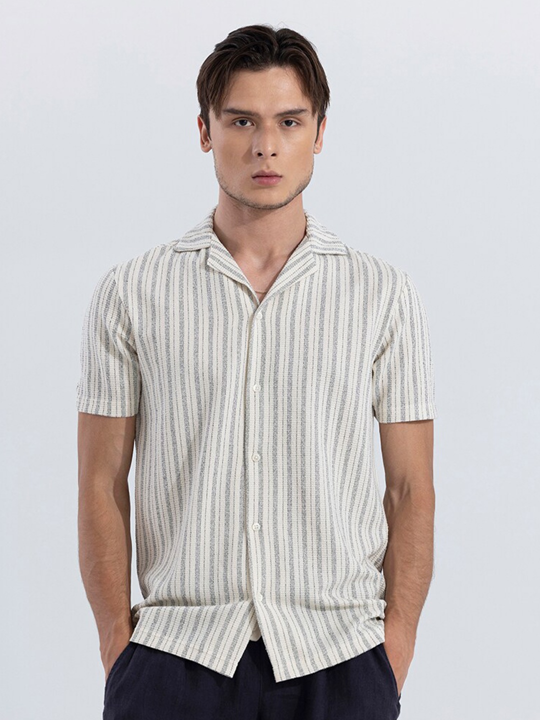

Snitch Cream Coloured Classic Striped Pure Cotton Casual Shirt