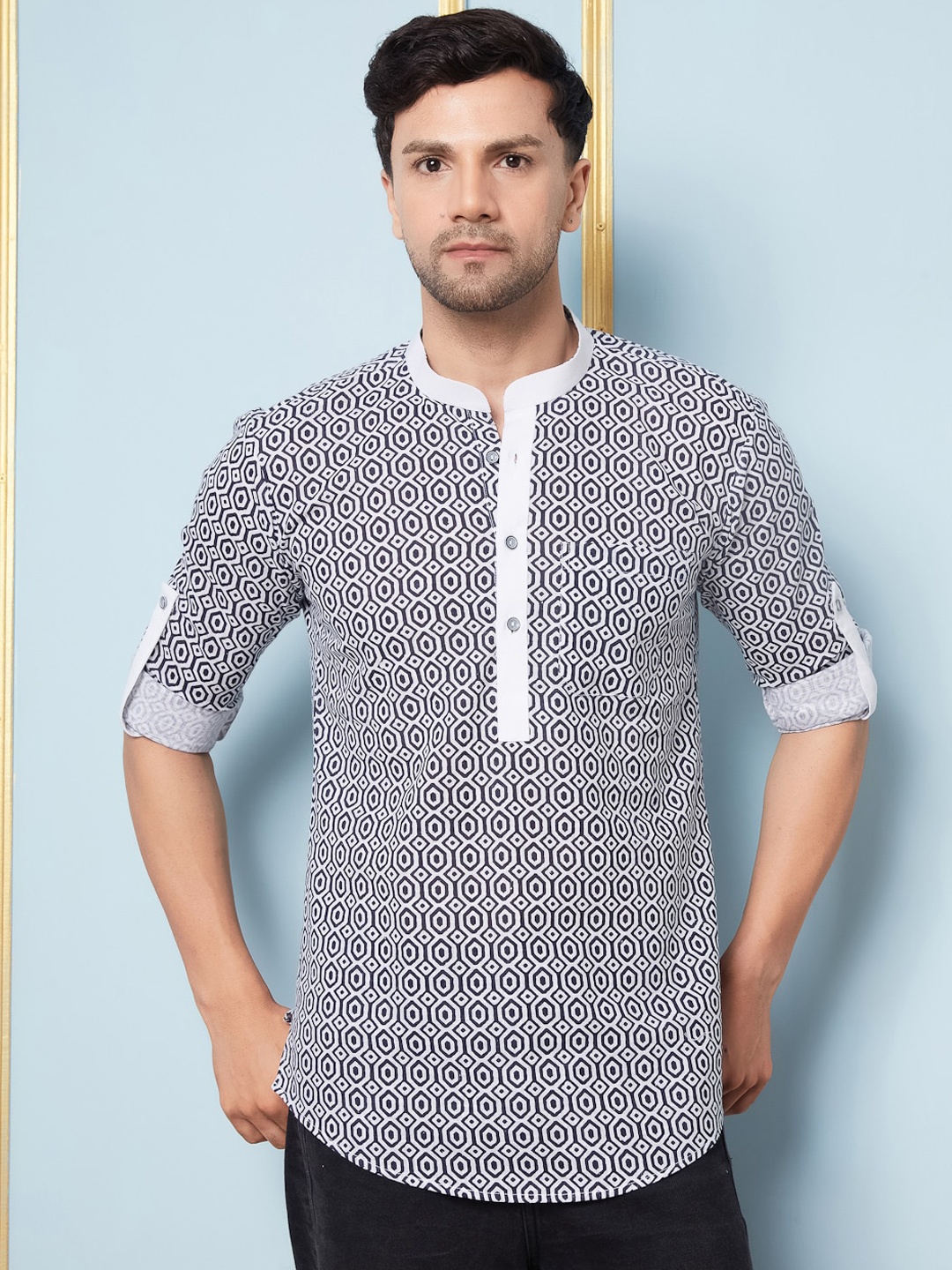 

See Designs Geometric Printed Mandarin Collar Roll-Up Sleeves Cotton Kurta, Navy blue