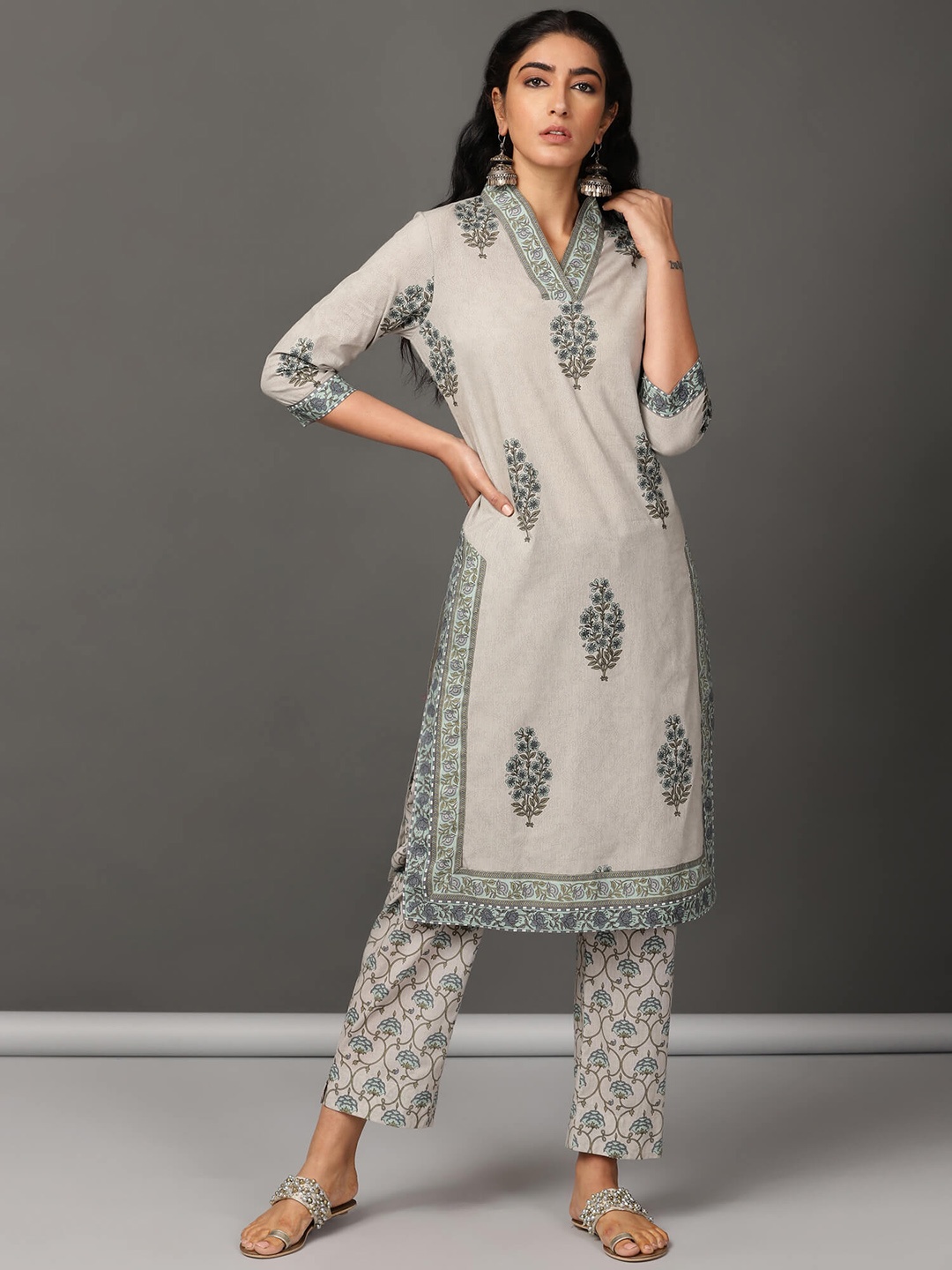 

NUHH Floral Printed Pure Cotton Kurta With Trousers, Grey
