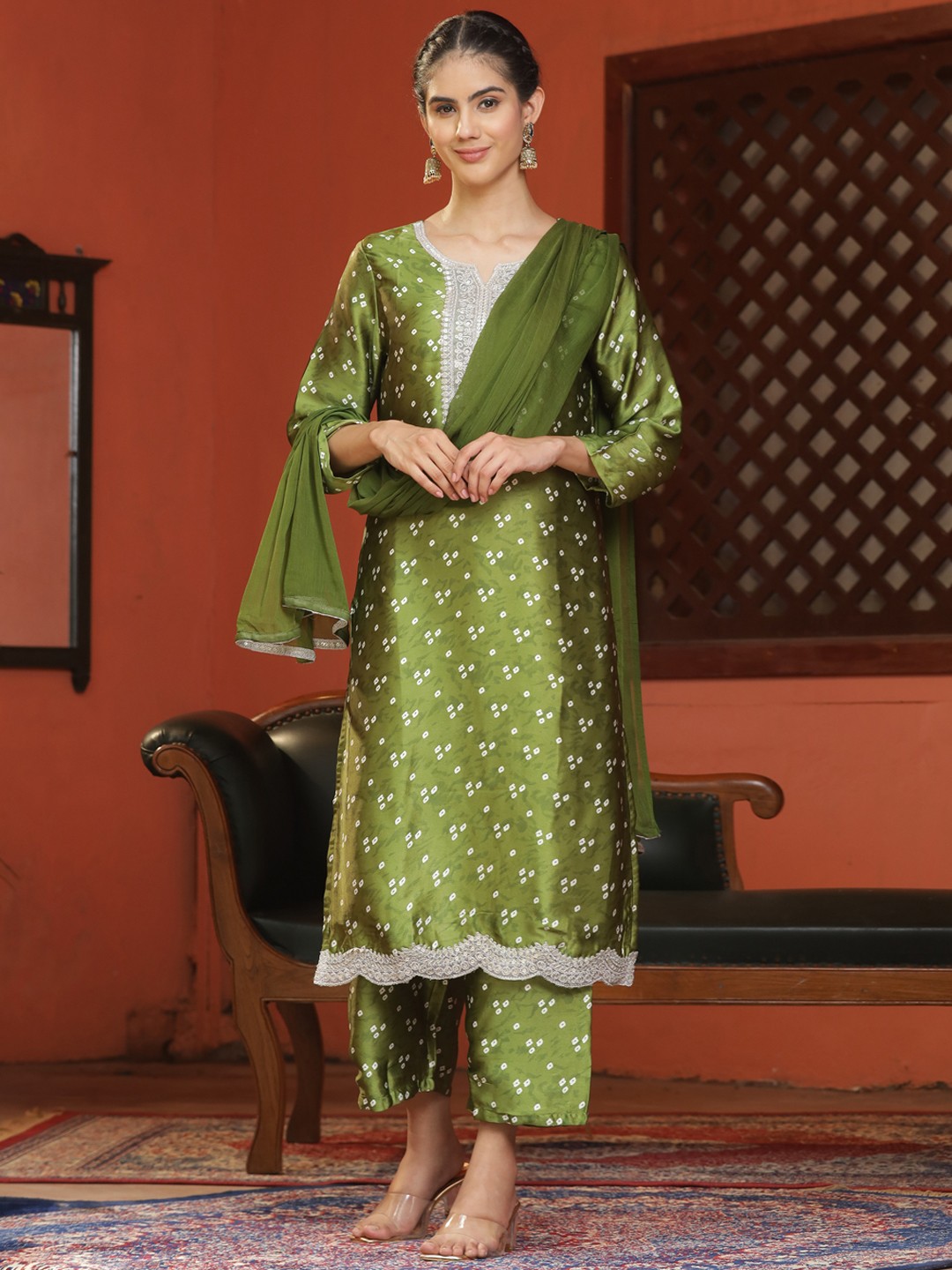 

ASPORA Bandhani Printed Regular Thread Work Kurta with Trousers & With Dupatta, Olive