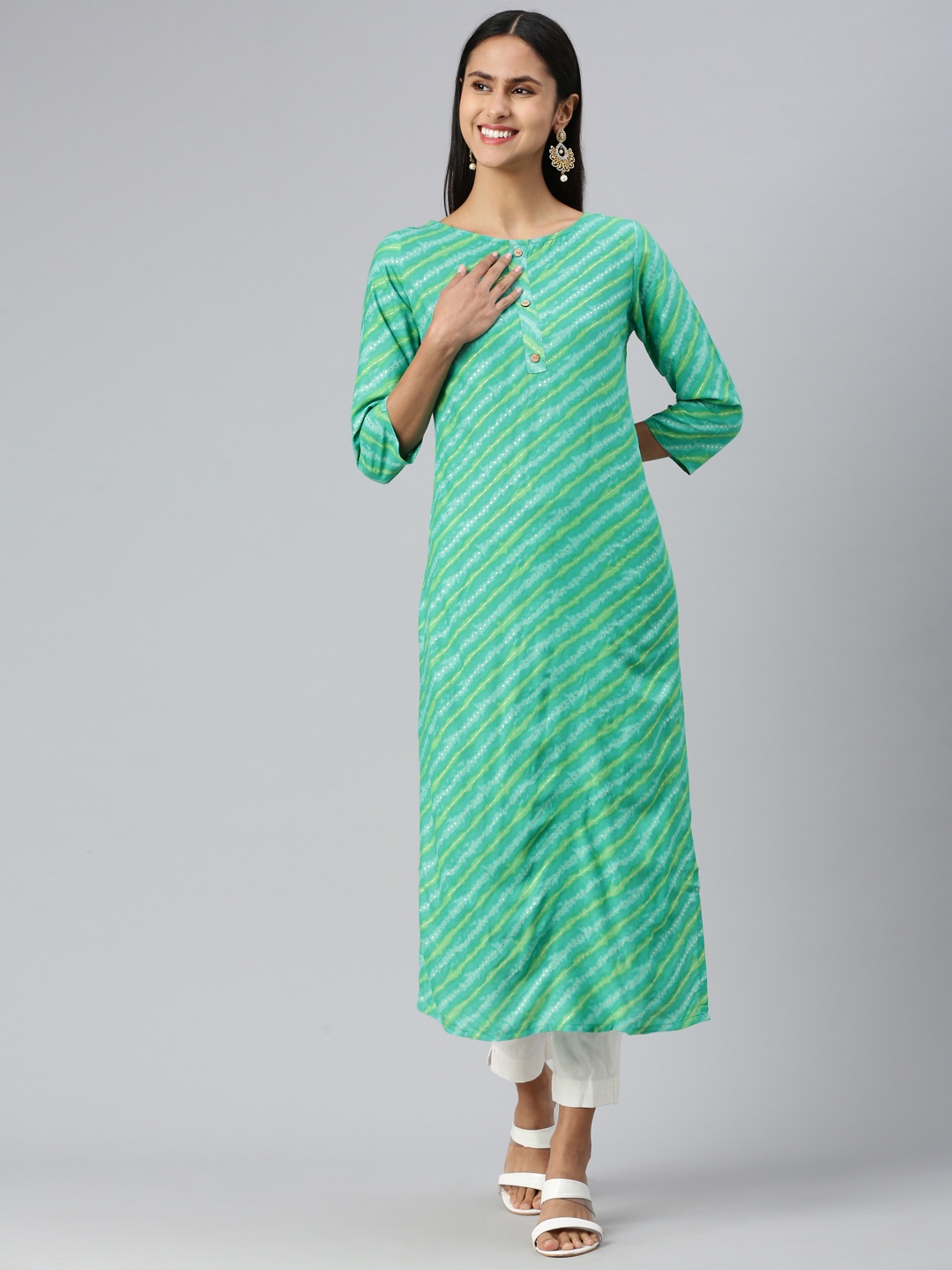 

HRITIKA Women Leheriya Striped Kurta, Sea green