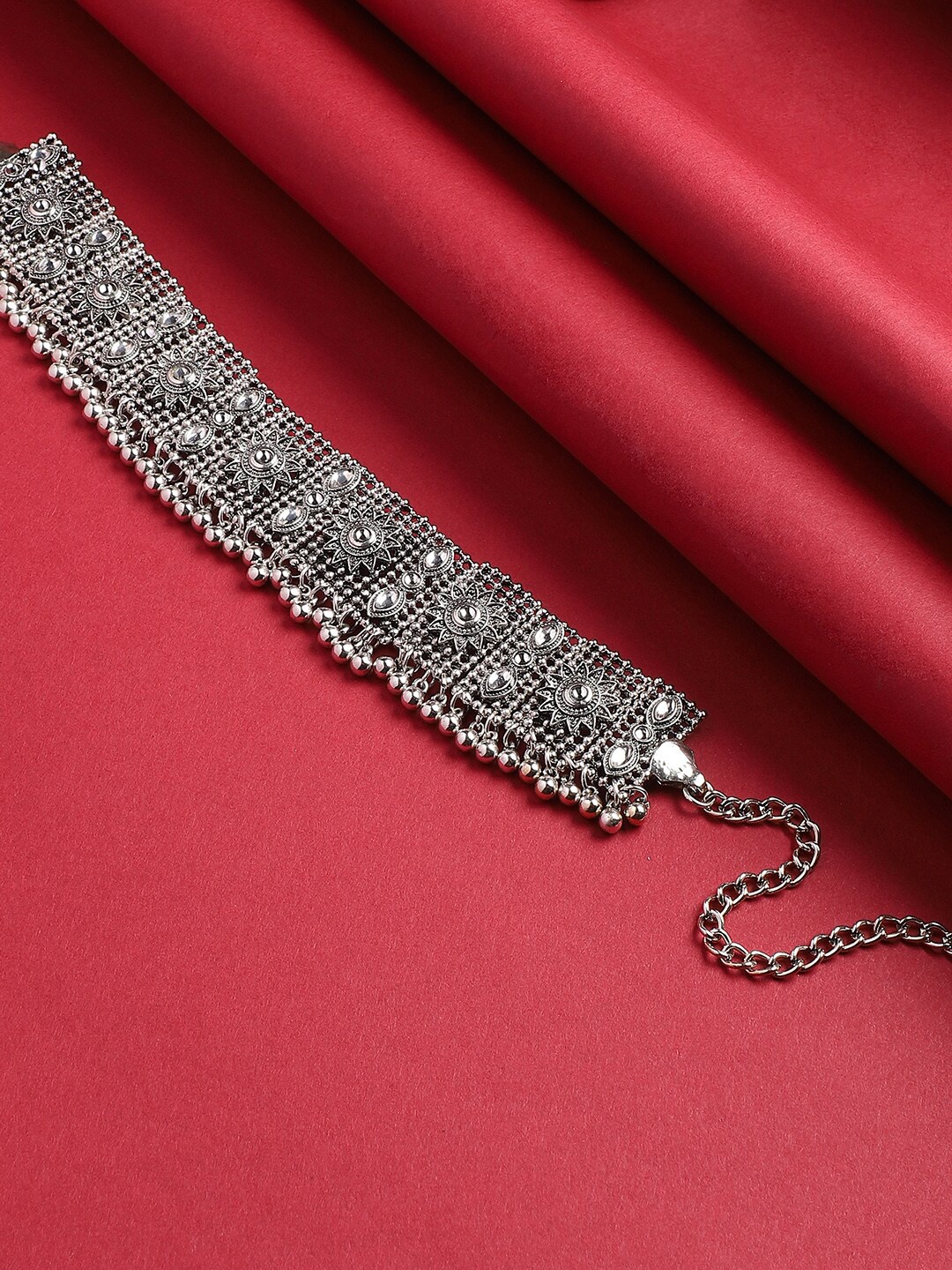 

SOHI Silver-Plated Choker Necklace
