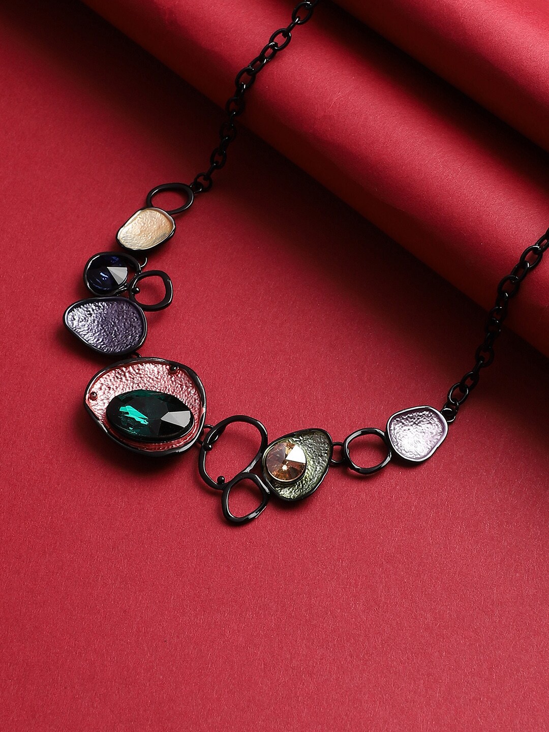 

SOHI Gunmetal-Toned & Black Necklace, Metallic