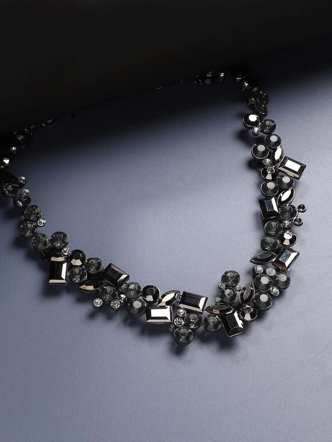 

SOHI Statement Crystal Necklace, Black