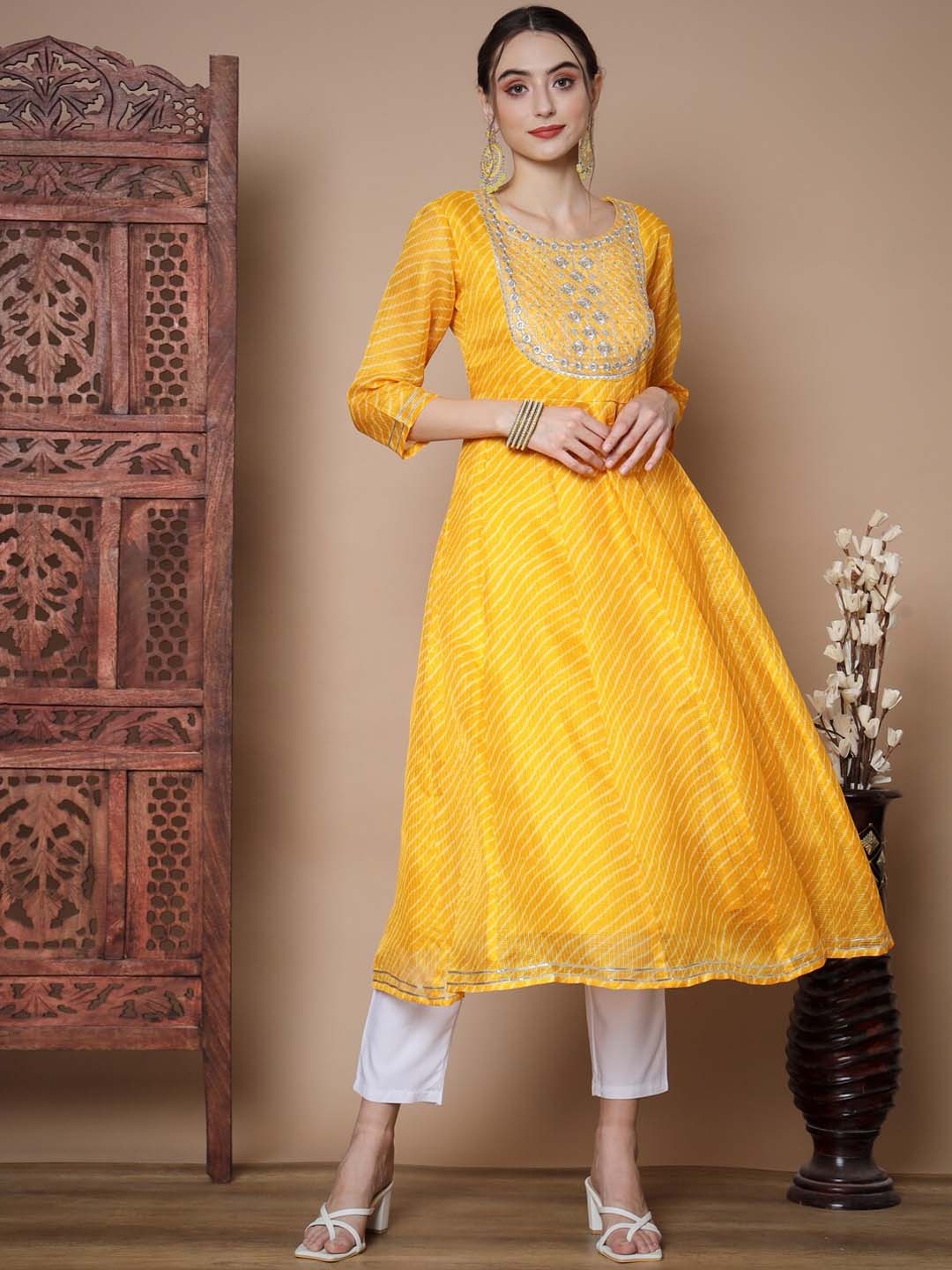 

Sangria Yellow Striped Anarkali Kurta