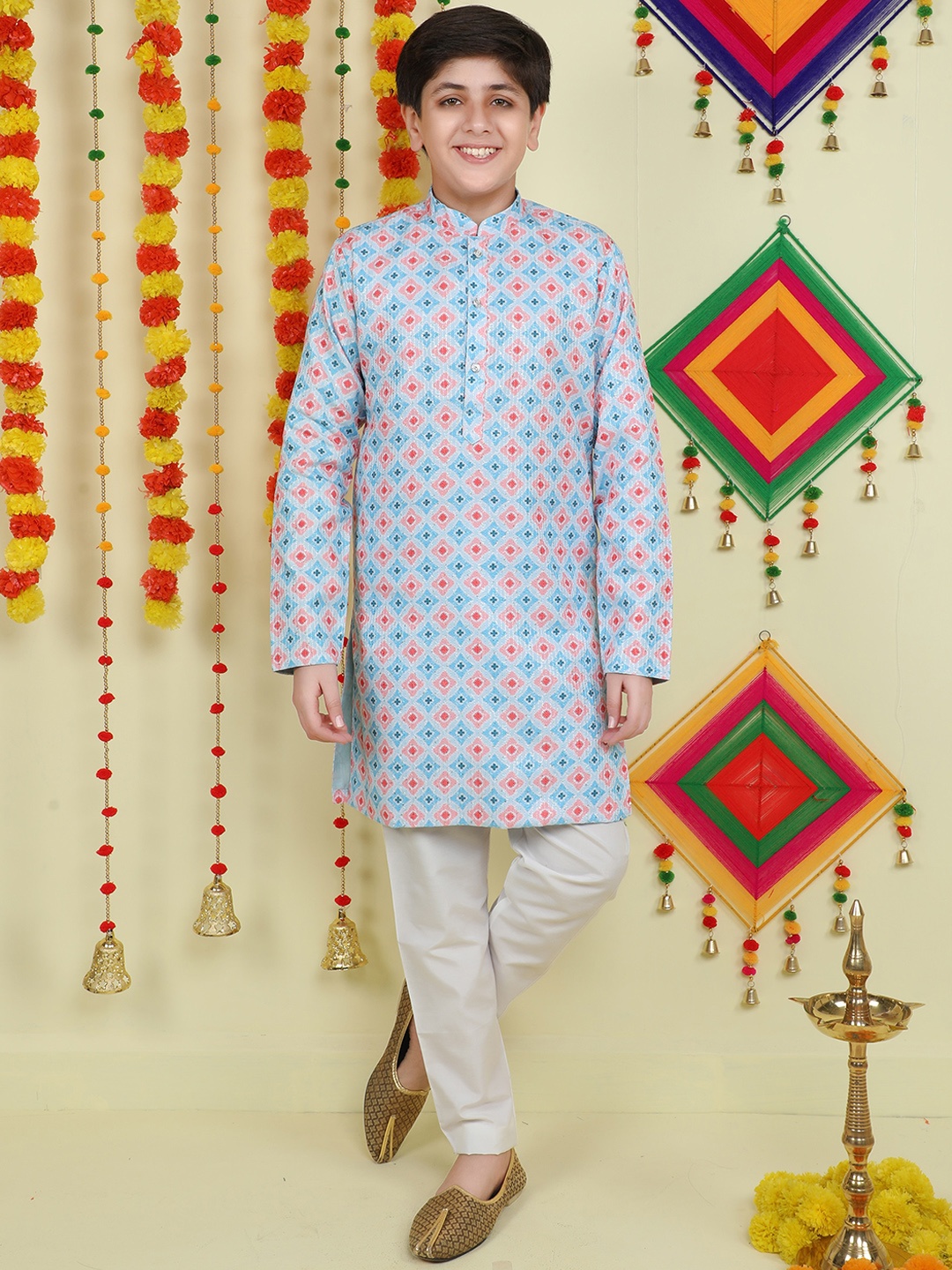 

BAESD Boys Geometric Printed Sequinned Kurta with Pyjamas, Blue