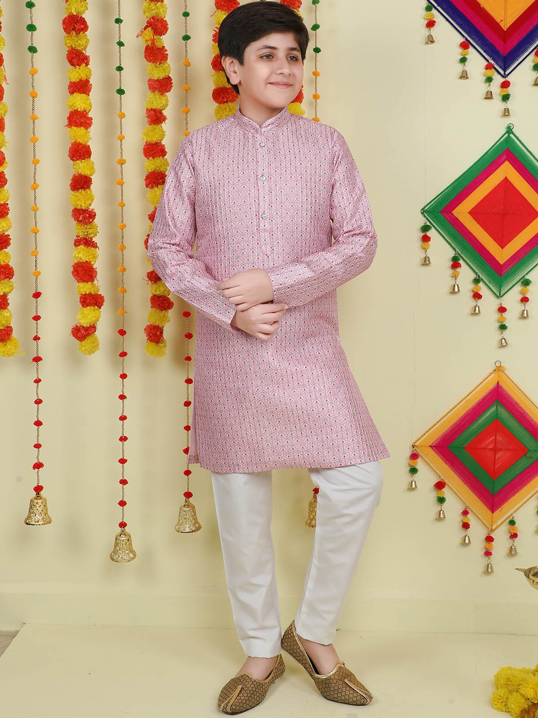 

BAESD Boys Ethnic Motifs Printed Regular Sequinned Kurta with Pyjamas, Pink