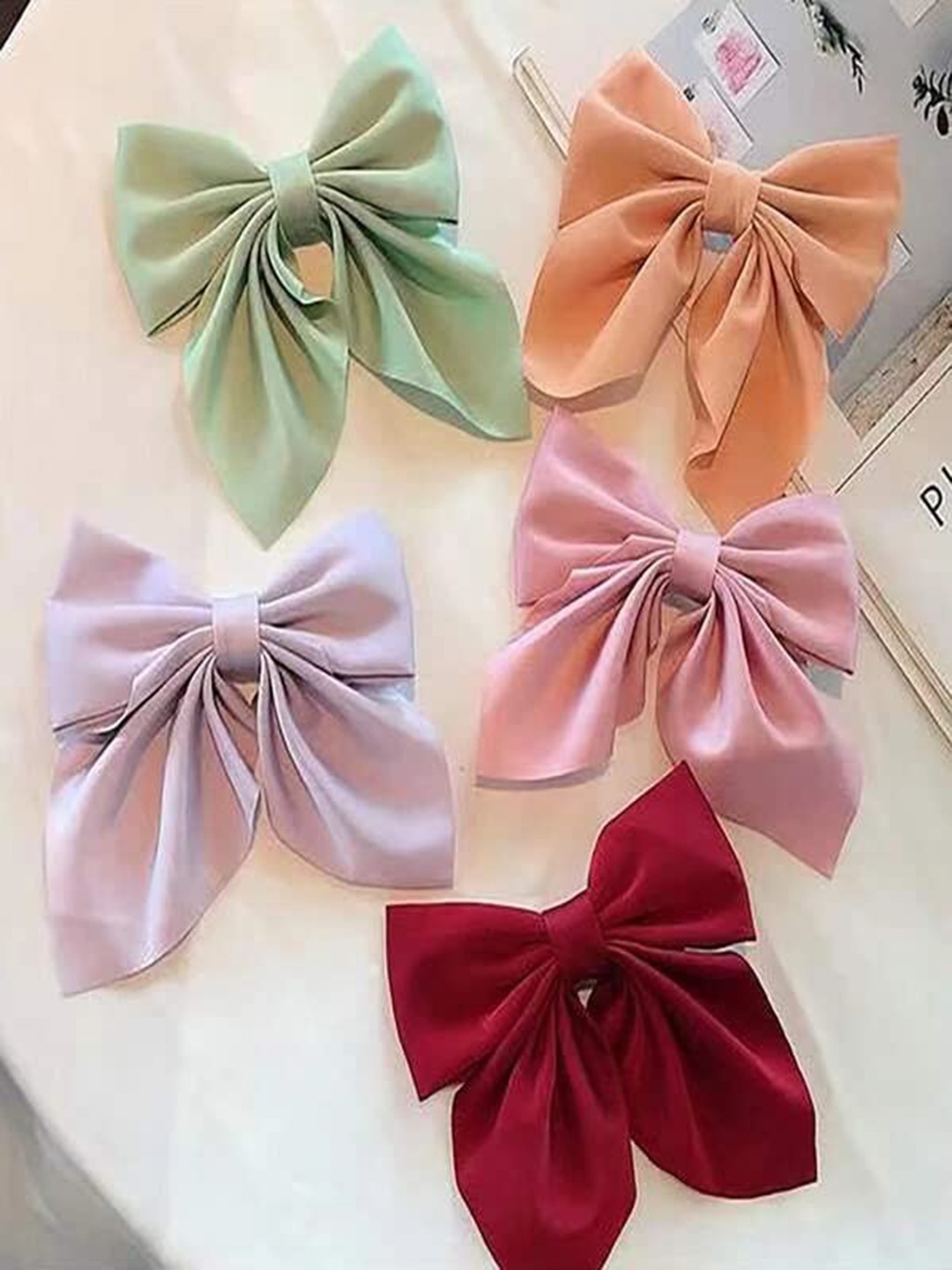 

CHANDERKASH Set of 2 Assorted Silky Satin Bow Shaped Alligator Hair Clip