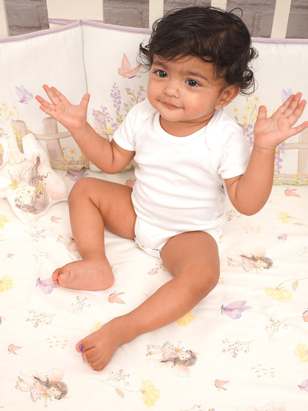 

Fancy Fluff Infants Printed Organic Cotton Baby Bed Set, White