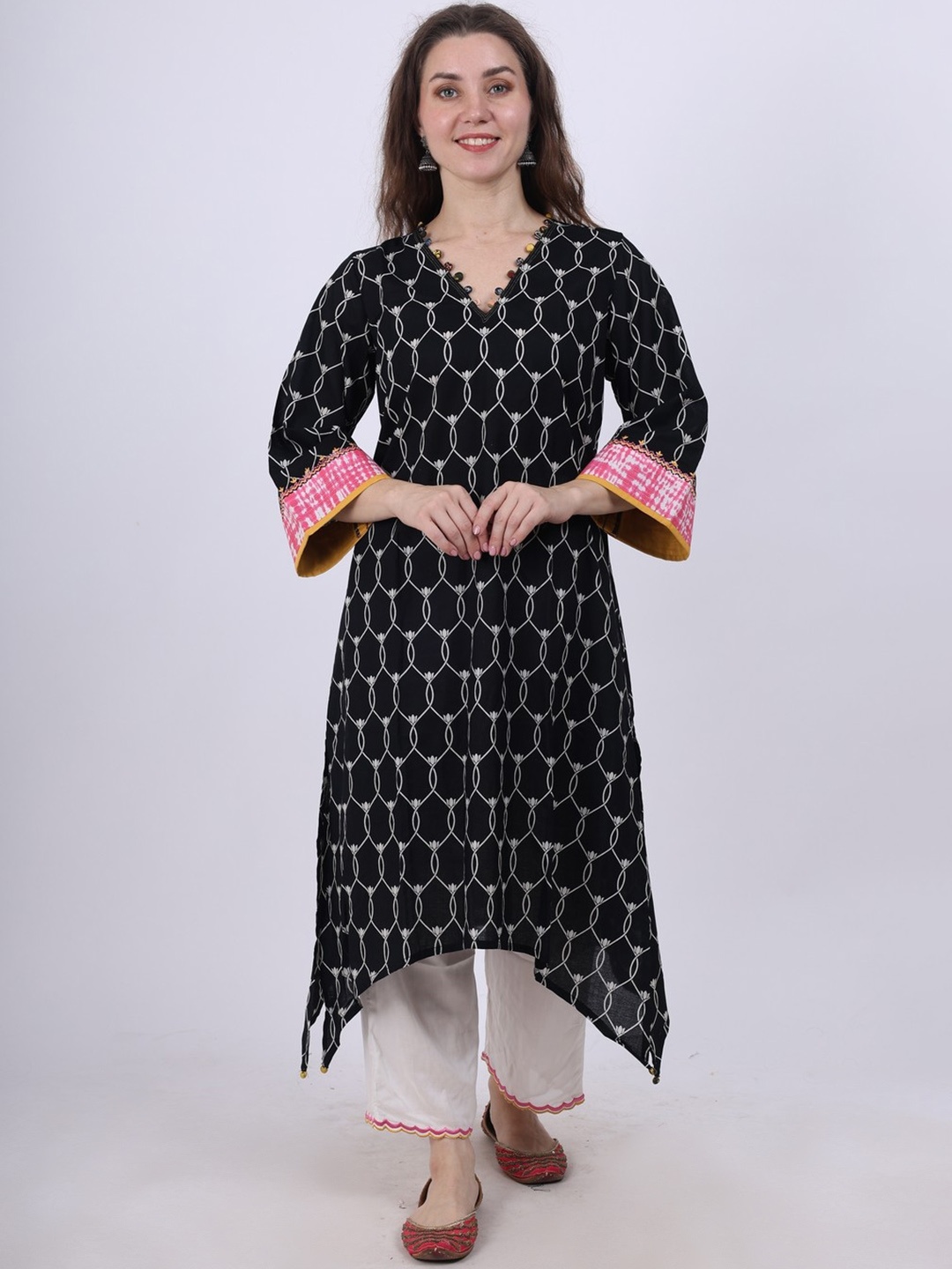 

Spring Soul Floral Printed V-Neck Pure Cotton A-Line Kurta with Trousers, Black