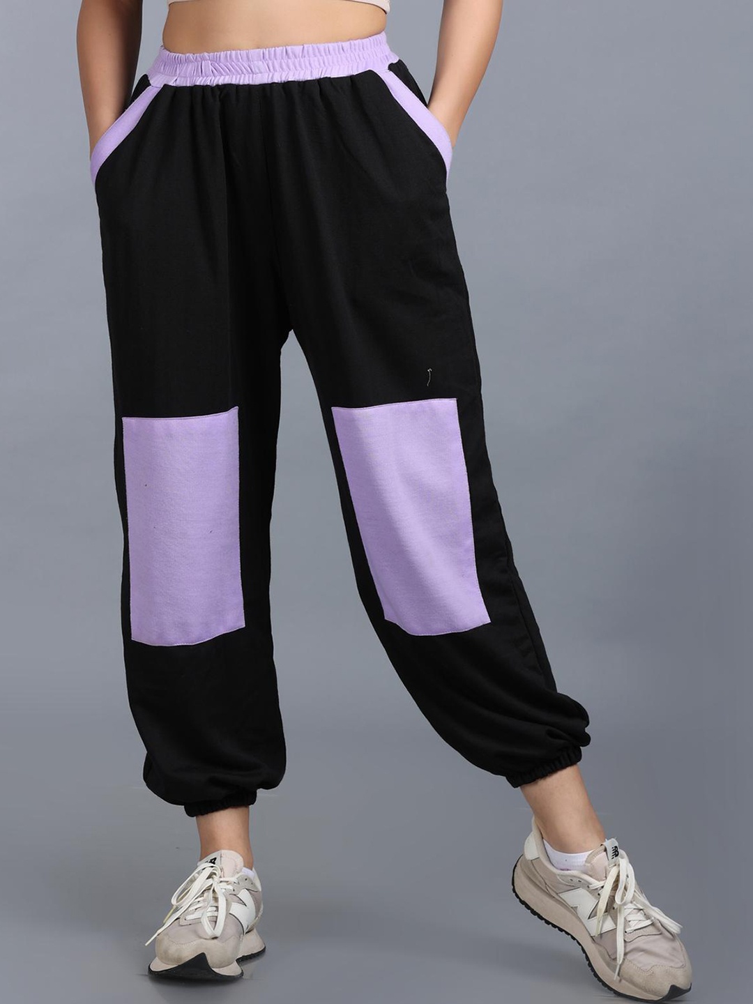 

The Dance Bible Women Colourblocked Relaxed Fit Cotton Joggers, Black