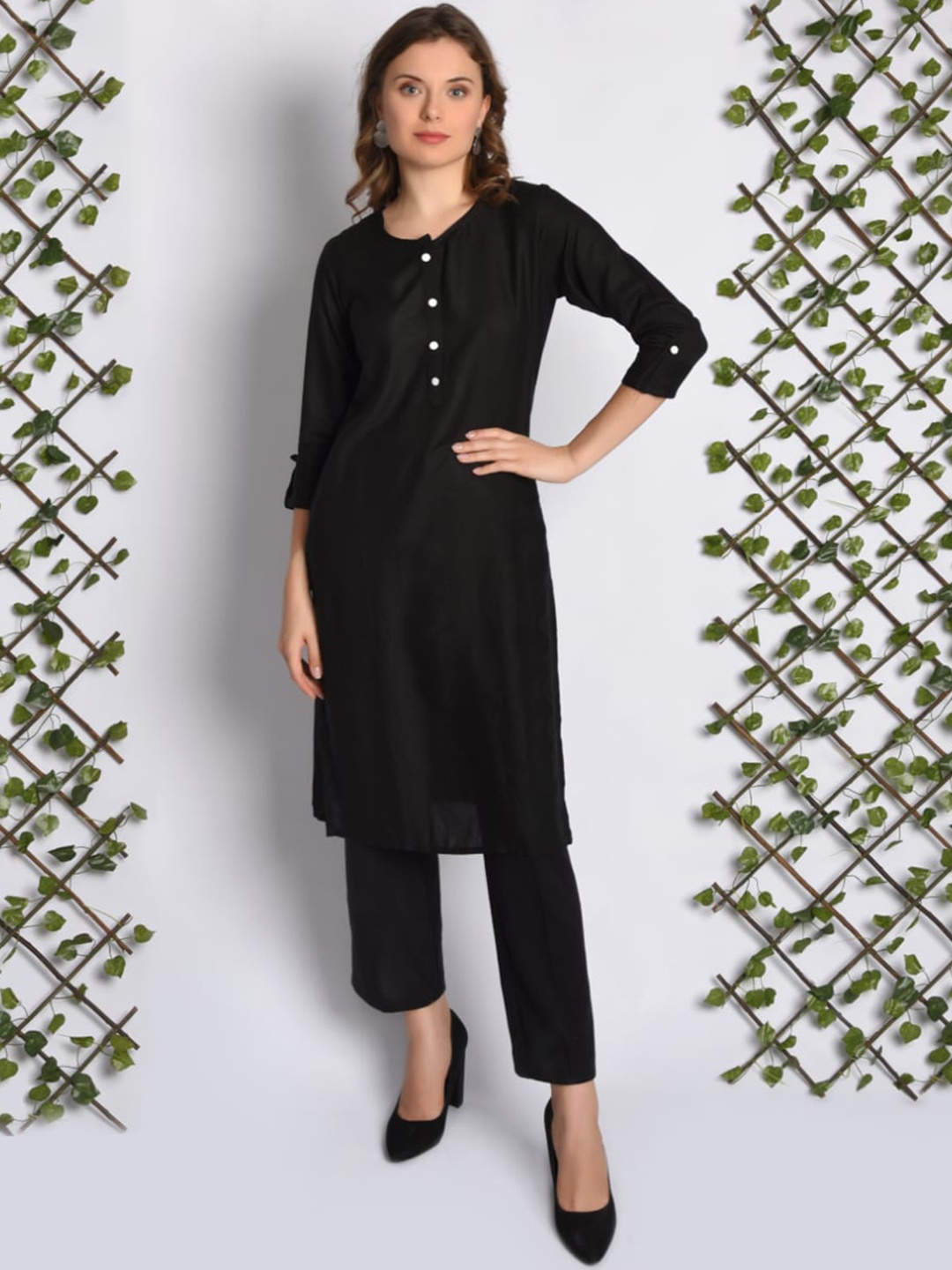 

VASANT APPAREL Round Neck Roll-Up Sleeves Straight Kurta, Black
