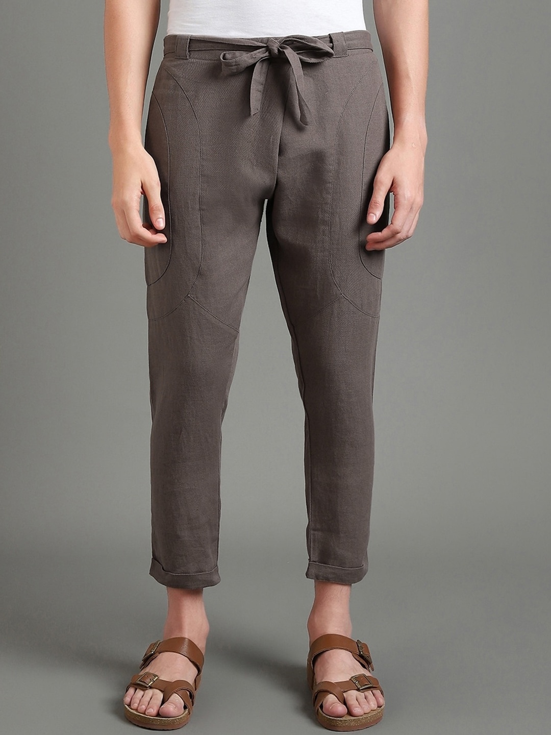 

Bewakoof Plus Men Mid-Rise Tie-Up Cropped Cotton Linen Trousers, Brown