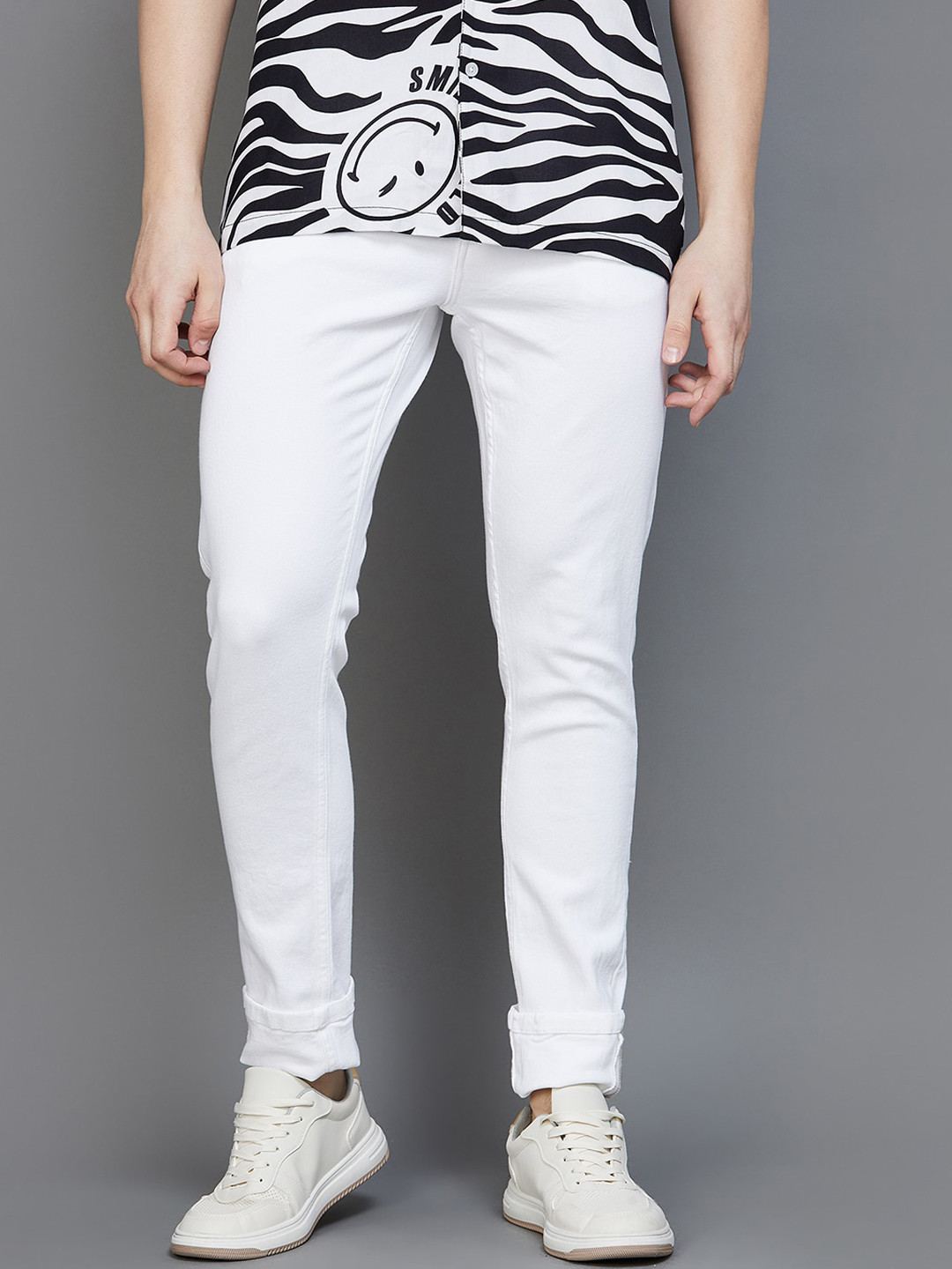 

Forca by Lifestyle Men Regular Fit Mid-Rise Clean Look Cotton Jeans, White