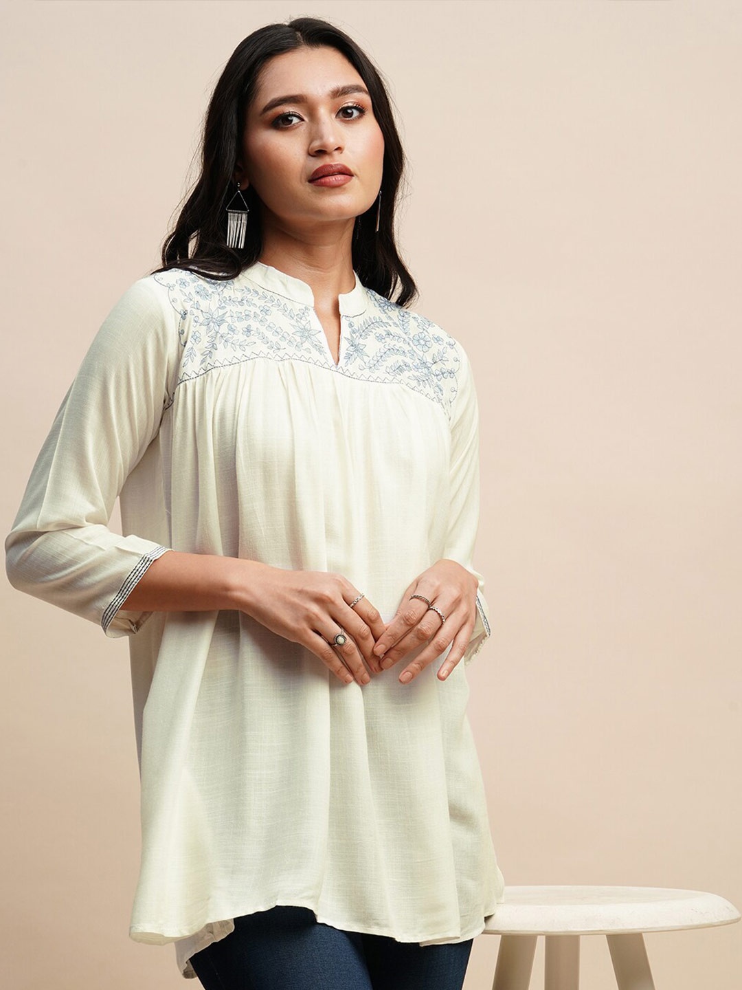 

Sangria Off White Mandarin Collar Embroidered Longline Top