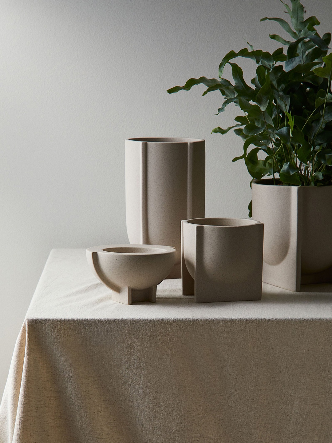 

H&M Beige Small Stoneware Plant Pot