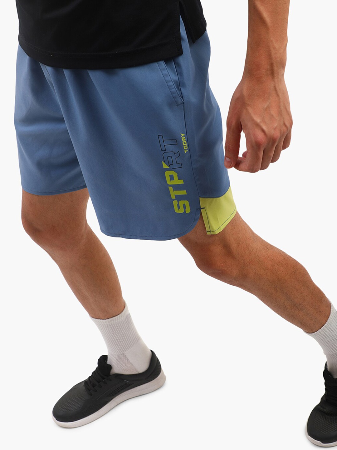 

Virgio Men Mid-Rise Sports Shorts, Blue